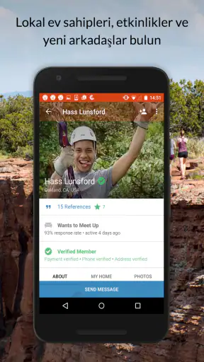 Couchsurfing Travel App screenshot